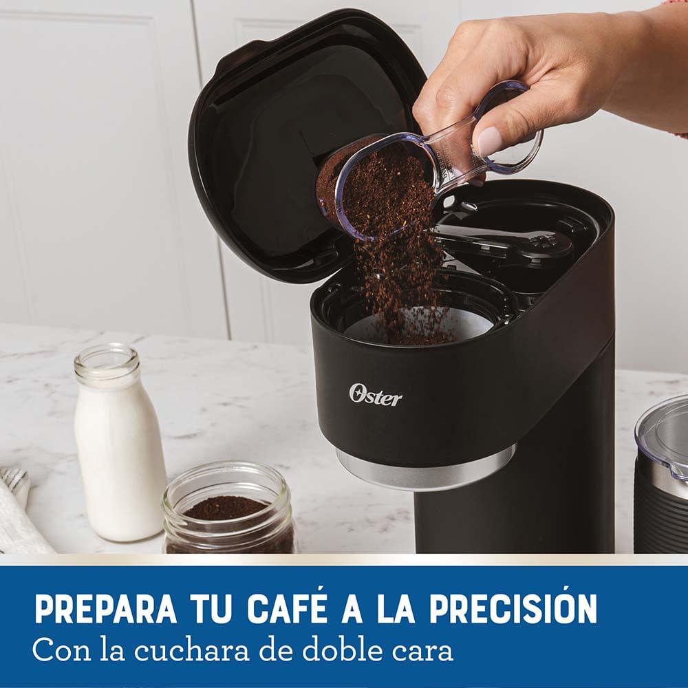 Cafetera Oster Latte con Espumador Negro BVSTDC02B Oster New Horizons Chile New Horizons NHT.cl