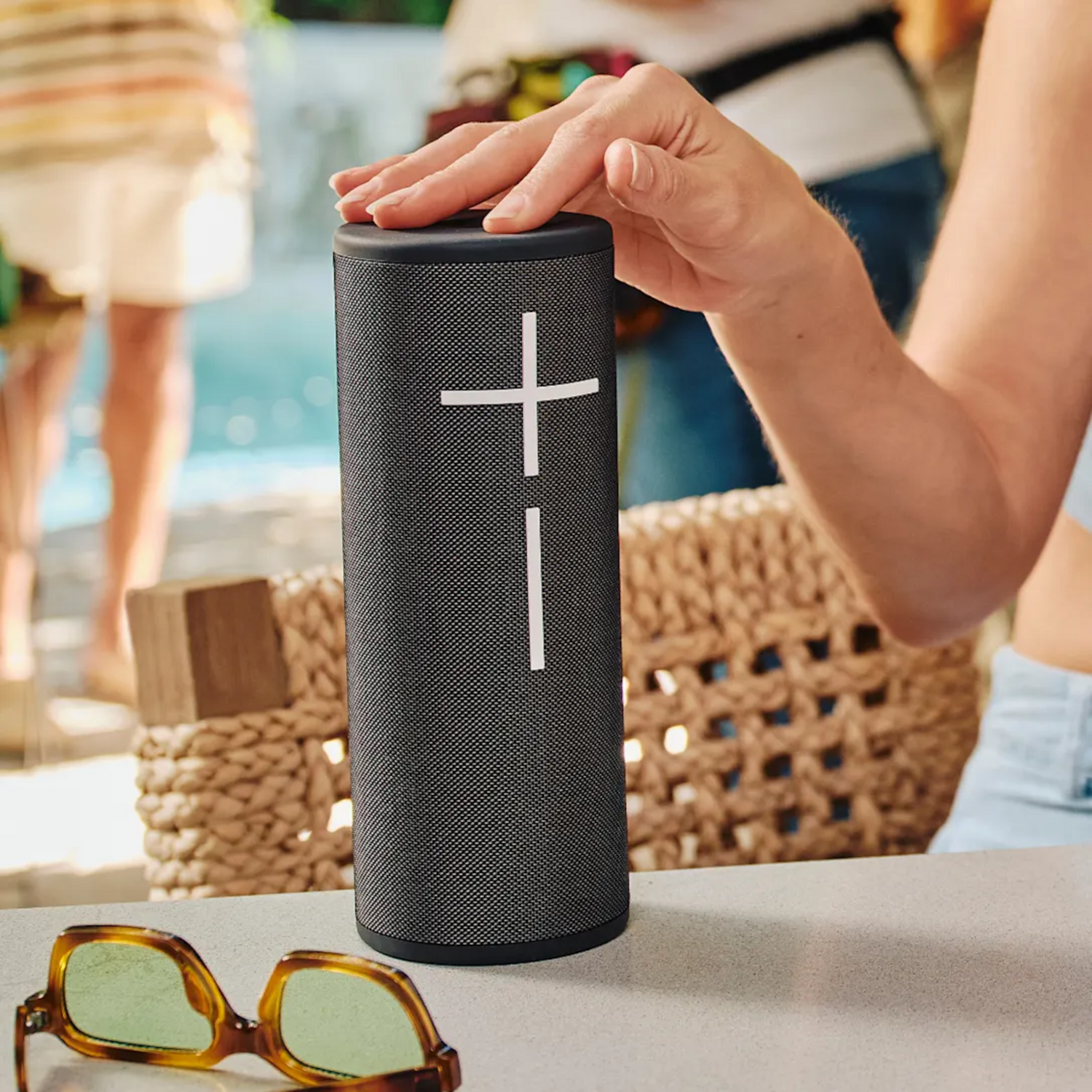 Parlante Portatil Ultimate Ears Megaboom 4 Negro