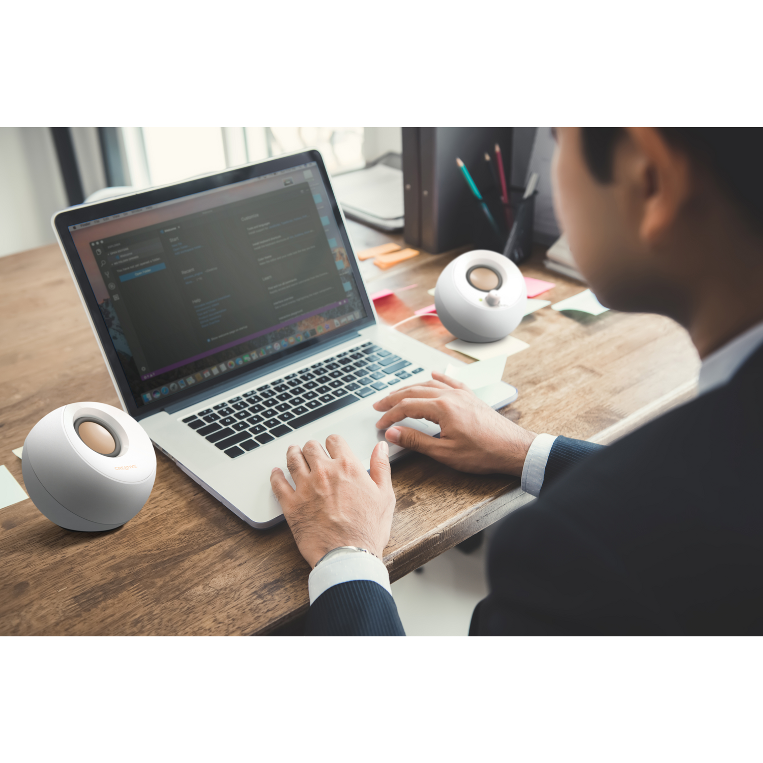 Parlante Creative Pebble Blanco Creative New Horizons Chile New Horizons NHT.cl