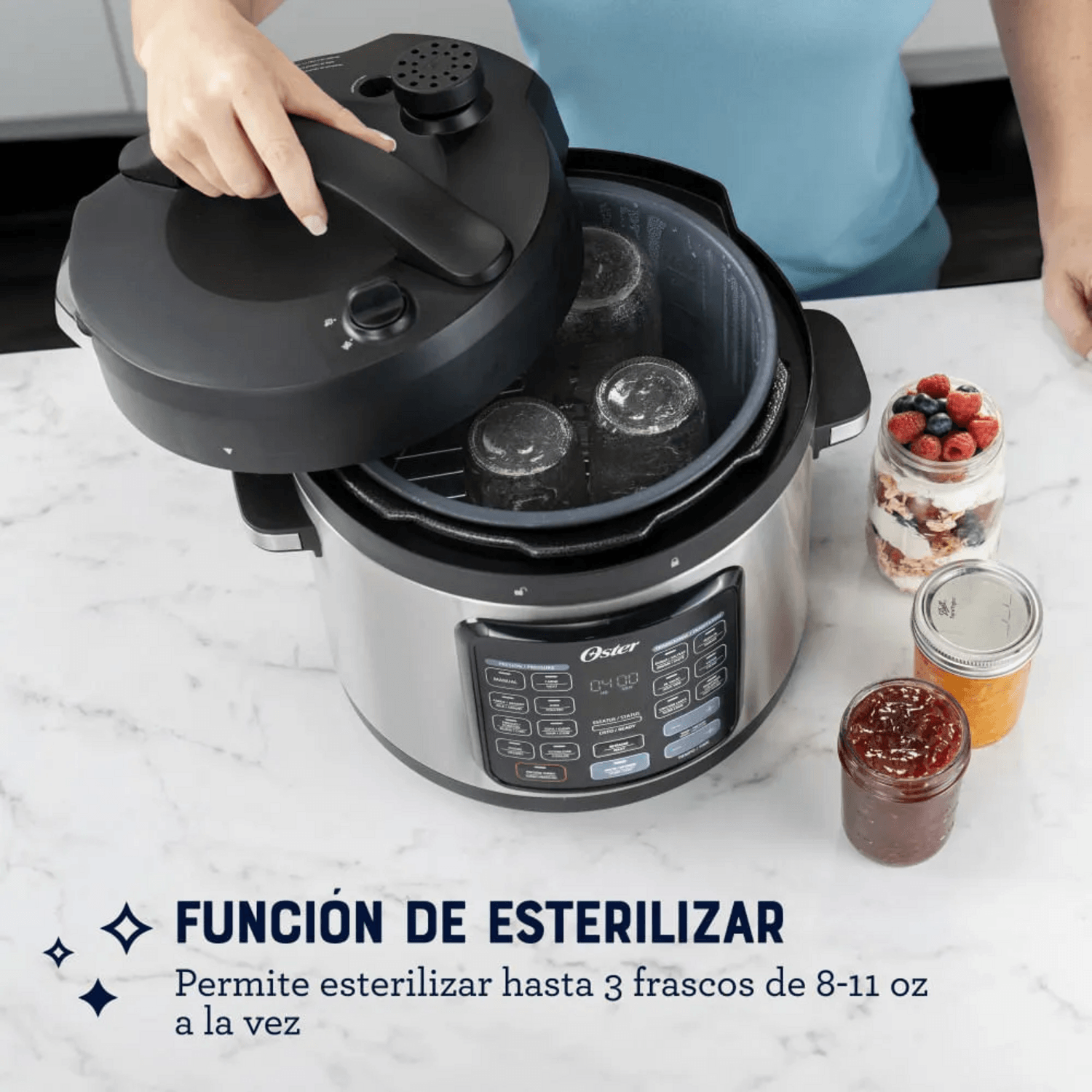 Multiolla Oster 5.7 L funciones mostrando la esterilización de frascos en función de esterilizar.