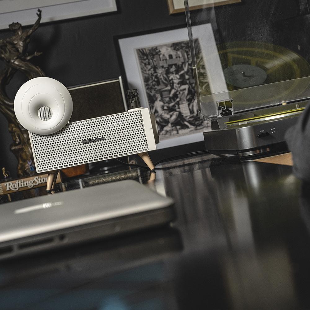 Parlante De Bulbos Con Cable Rolling Stone Sonar RS-S58921 Rolling Stone New Horizons Chile New Horizons NHT.cl