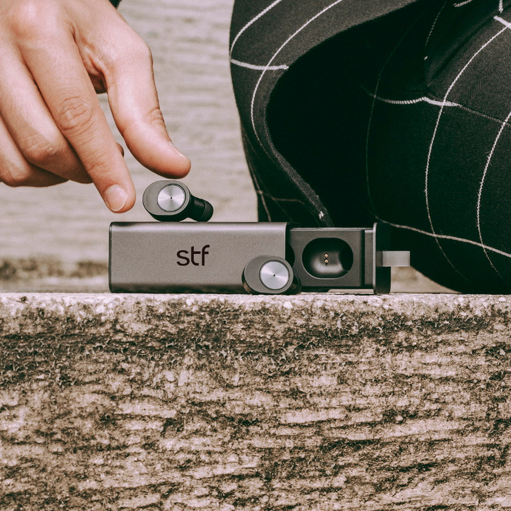 Audifonos True Wireless STF Freedom BT Negro STF New Horizons Chile New Horizons NHT.cl