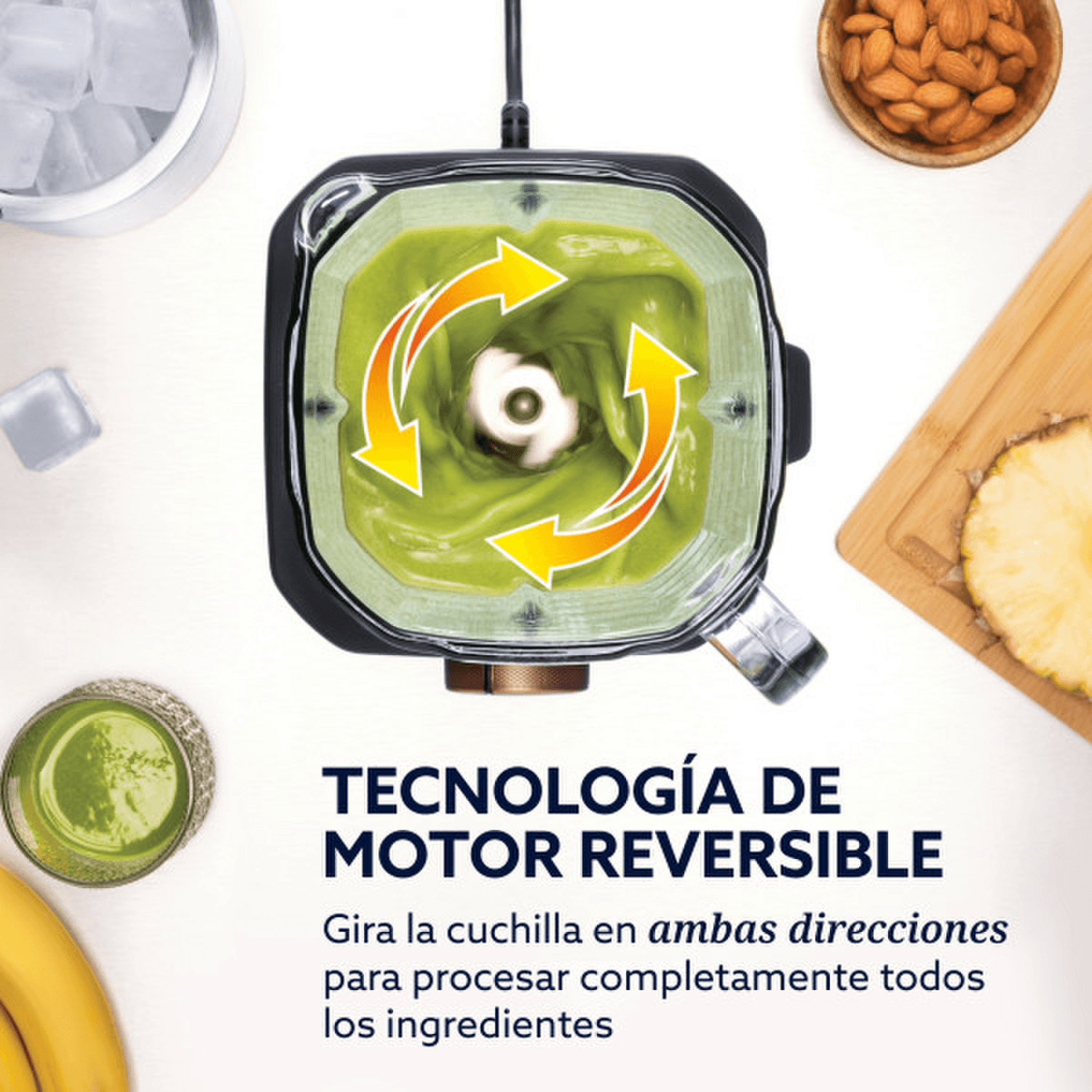 Licuadora Profesional Oster Titan 2200W Vaso Vidrio 2.5L con tecnología de motor reversible en acción.